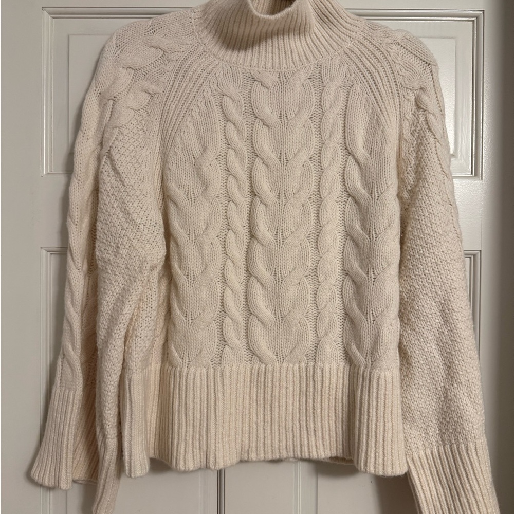 Banana Republic Ivory Cable Knit Turtleneck Sweater